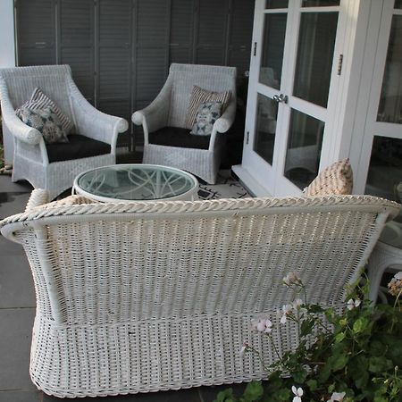 Compass Rose Bed & Breakfast Dartmouth Exterior foto