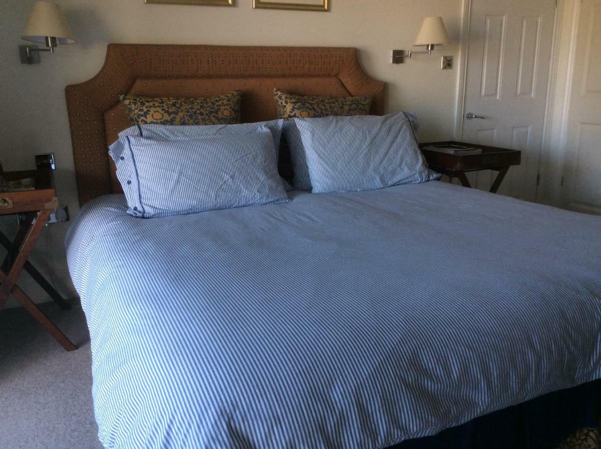Compass Rose Bed & Breakfast Dartmouth Exterior foto