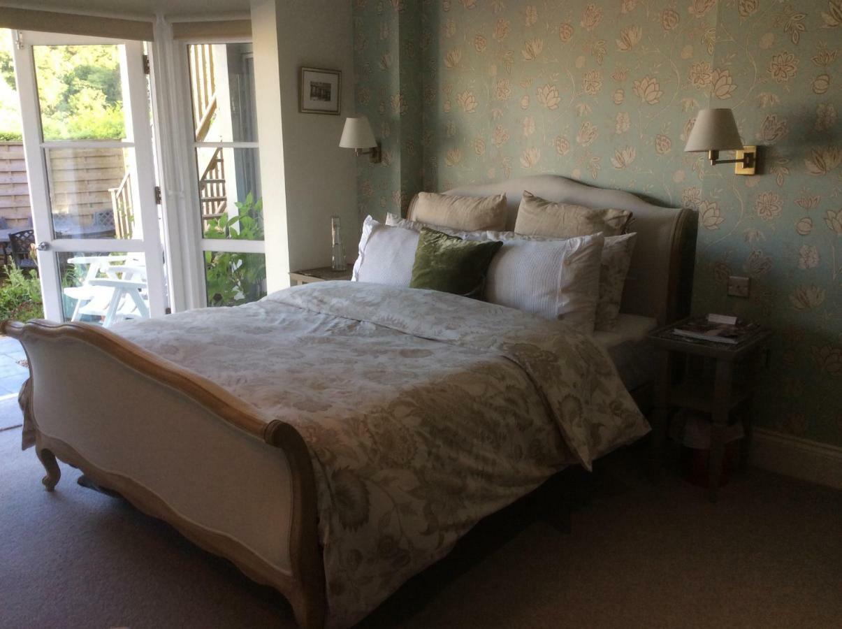 Compass Rose Bed & Breakfast Dartmouth Exterior foto