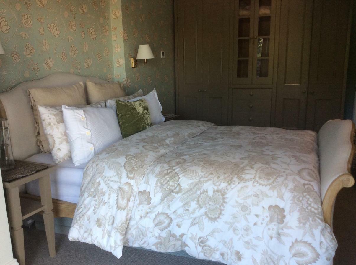 Compass Rose Bed & Breakfast Dartmouth Exterior foto