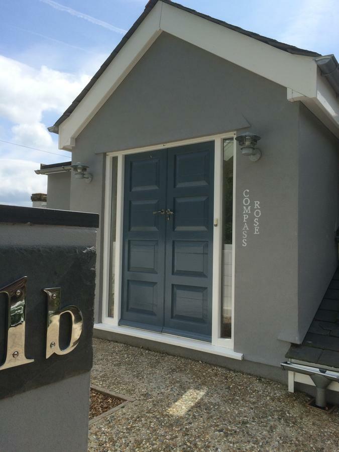 Compass Rose Bed & Breakfast Dartmouth Exterior foto
